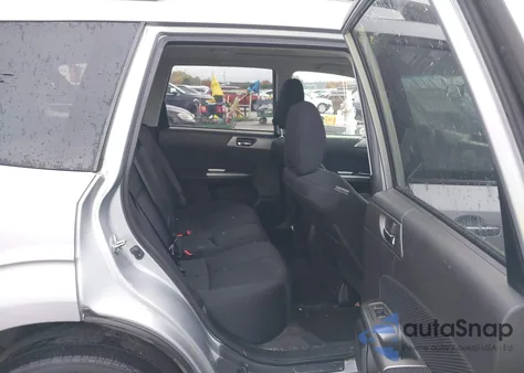 2012 Subaru Forester 2.5X Premium z USA, uszkodzony, nr VIN JF2SHADC6CH465420